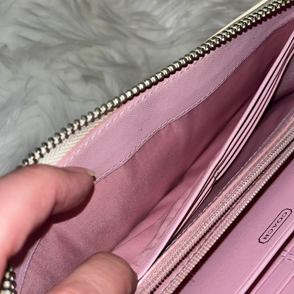 Coach Op Art Floral Appliqué Pink Canvas VTG wallet - Picture 12 of 15